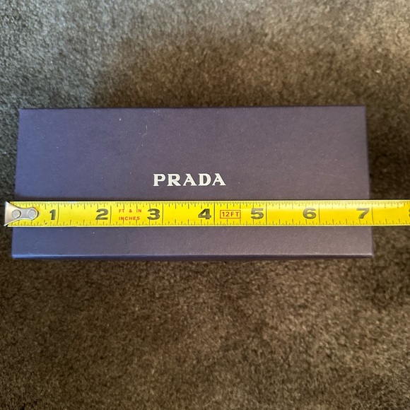 Prada Gift Box - Picture 6 of 11